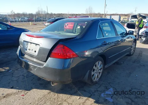 2007 Honda Accord 3.0 Se z USA, uszkodzony, nr VIN 1HGCM66437A106267